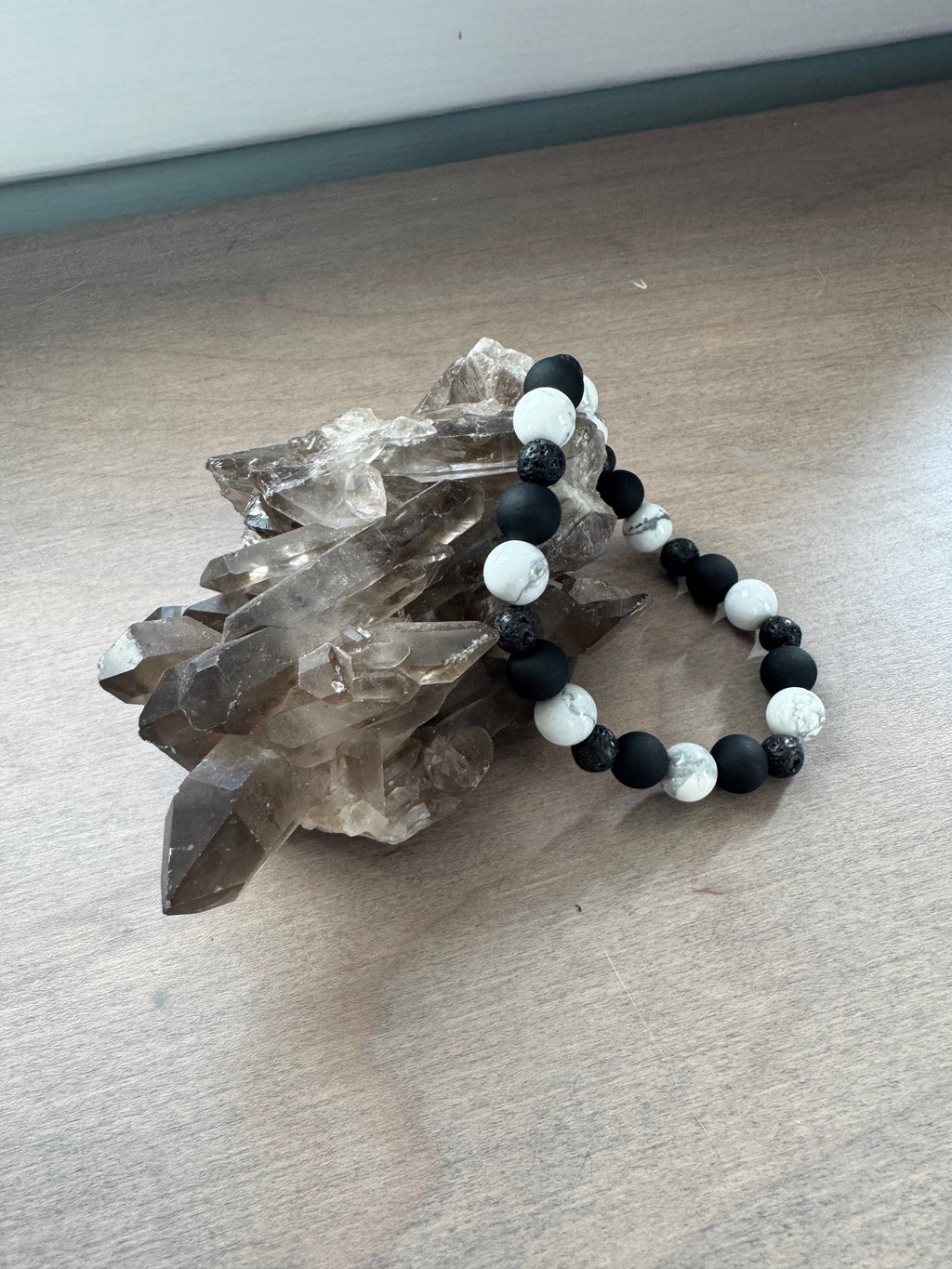 Howlite & Lava Stone Beaded Gemstone Bracelet