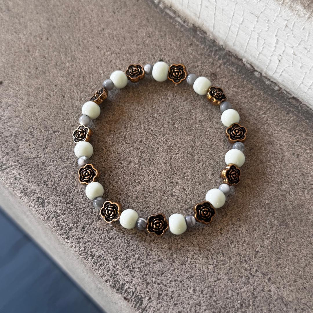 Dyed Mother Of Pearl Beaded Gemstone Bracelet